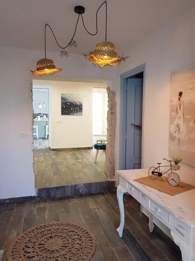 Ideal Parelles Aptm Amb Encant Estil Mediterrani I Tranquil A 兰卡 外观 照片